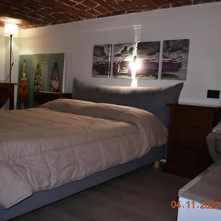 Sacchi 26 Turin